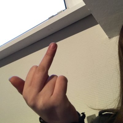 rosapar51384040's profile picture. salut putain