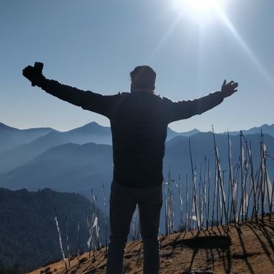 FixingTravelBug's profile picture. Techie
Travel
Photographer