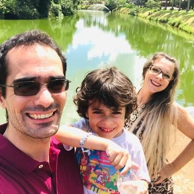 ruizzera's profile picture. 