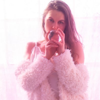 hopelittwin's profile picture. Composer|Singer|Producer.