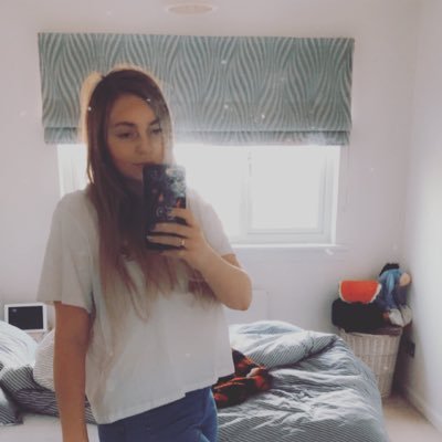 AlliiCatttt's profile picture. I just fell off my chair