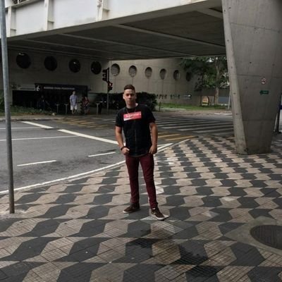 Não me jugue pela capa sem saber o conteúdo ;9 Só fale da minha vida, quando a sua for um exemplo ;*)