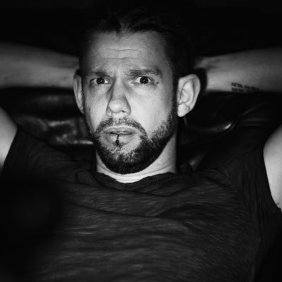 johanvanstratum's profile picture. bass!