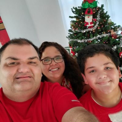 Educadora en Salud, Trabajadora Social, Gerontóloga, y Coach Ejecutiva Organizacional...activista y defensora de los derechos de las personas de edad avanzada