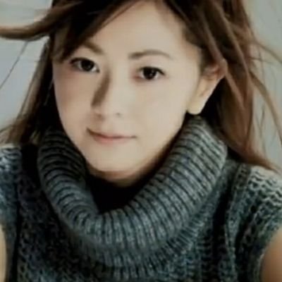 Mak K On Twitter 冬 Ver と 白い雪 のジャケ写 やっぱりよく似てる 笑 麻衣ちゃんの曲には 想う という言葉がよく出てくるけど 思う よりもこっちの方が 情感が込められている感じがして好きです Ww 倉木麻衣 白い雪 君想ふ