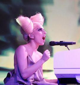 li††le mons†er love LADY | GAGA ϟ † ♞ Uhuull...