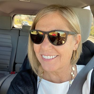 OtherCarolB's profile picture. っ◔◡◔)っ ♥ Small Business Owner, taking a break from the DC life to regroup.