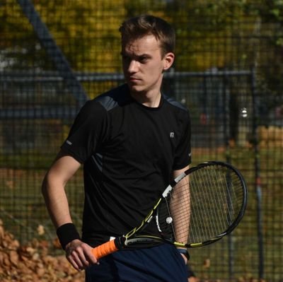 ElliotOram's profile picture. Tennis, computers, cute dogs