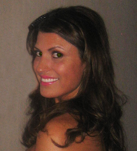 shopfriendlier's profile picture. Your guide to fashion-forward vegan clothes, shoes, accessories, beauty, and living. Written by @ciarapeter