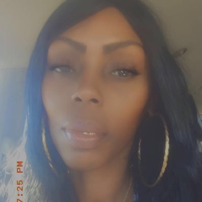 RaeshawndaJ's profile picture. beautifully broken💔