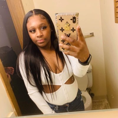 follow me On snap chat jaiglizzy1 instagram @jaiglizzy7