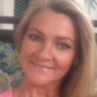 Teresa Benton - @TeresaB83740596 Twitter Profile Photo