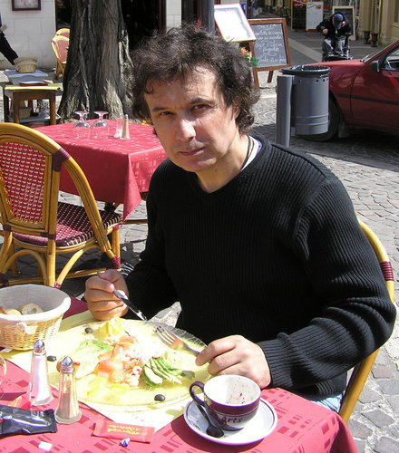 Author, digital artist, photographer, scriptwriter, poet, erstwhile actor.