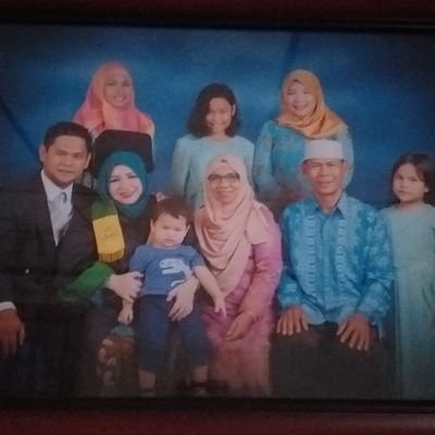 SitumeangSri's profile picture. slowly