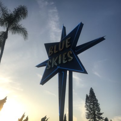 TiltLikePisa's profile picture. Friday and whatnot