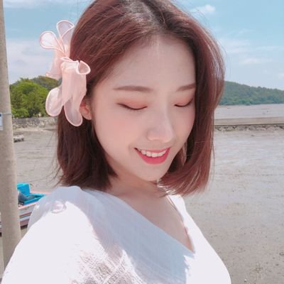 She had a flare about her that no one can explain, a uniqueness that is truly her own. Jo Haseul is her name.