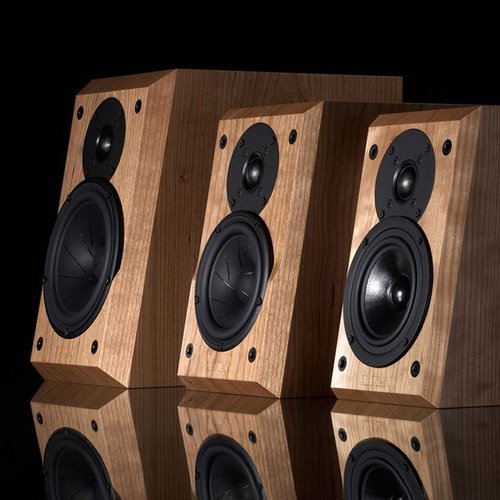 Handcrafted High-End Loudspeaker Systems