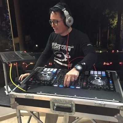 Video 🎥 DiscJockey 📀 Para Eventos y Locales Comerciales. Escúchame en Vivo 🎚🎛🎚 https://t.co/UTbd9XYy8A