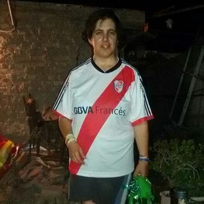 sodera, reparto soda, lesbiana, romantica, detallista, fiel, fanatica de River Plate y ama a su familia