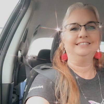 Carla214ever's profile picture. 