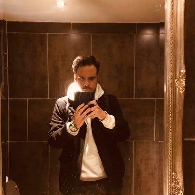 dario_moreno's profile picture. Violinist. I like opera, classical, early, folk and modern music; performers and recordings; TV, cinema, languages, linguistics, wine, beer and food.