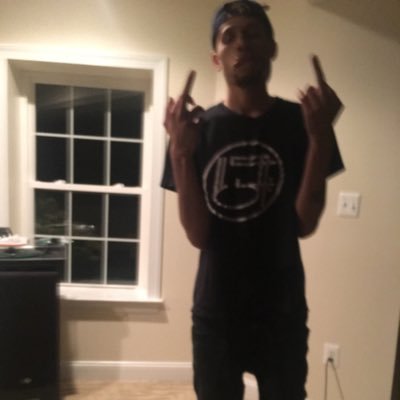 FVCKUOY's profile picture. 36👎🏿👎🏿