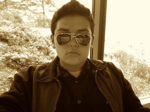 J_Ruiz007's profile picture. an aspiring psychiatrist going to college in Hawaii. Mahalo!