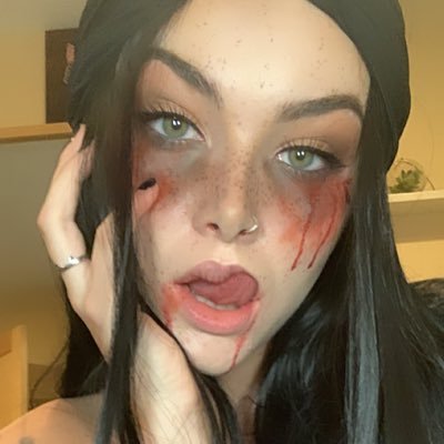 molitash000's profile picture. 