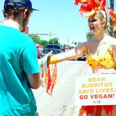 Vanderbilt alum, vegan, animal rights activist full-time. Feminist, mother, world traveler and cat enthusiast. All opinions are my own.