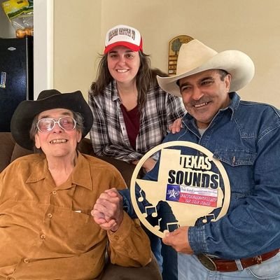 Truckin´ Country band. Award winner at Texas Sounds 2017 & 2019. Our album Each Mile & Every Mile here: https://t.co/RWyJSxgpXr
