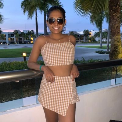 patelanjali1999's profile picture. smile