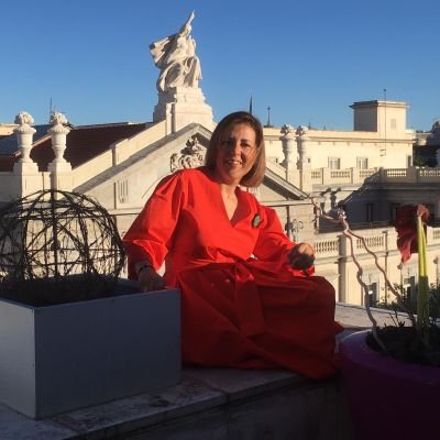 LourdesGuillen_'s profile picture. Madre X 3 ❤️💛❤️
Abogada.
Liberal de verdad. 
Con ganas de que se vaya.
#enamoradadehuesca