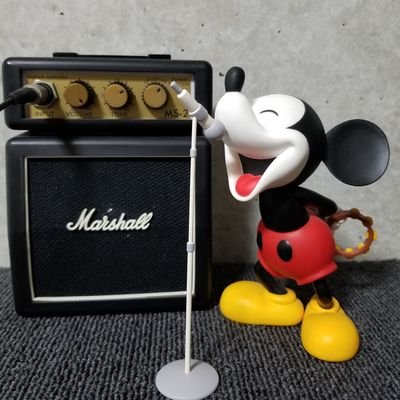 個人的な趣味である靴磨きのアカウントです
アカウント名のちゃんぷですが、『おれがチャンピオンや!』という意味では全然なく、昔私の本名を誤訳した先輩がつけてくれたあだ名を気に入ってそのままつかってます
なんなら人生ルーザーです