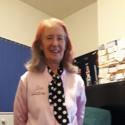 LizDiaz12819426's profile picture. devoted LFC fan