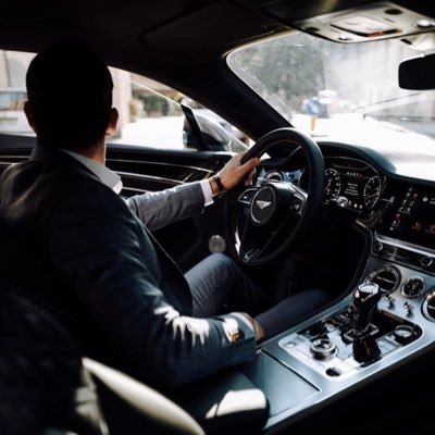 Jin_recruit's profile picture. 大学卒業⇒1年半ほぼニートの既卒フリーター⇒就職するも1週間で嫌になる⇒webデザイナー目指し勉強開始 #筋トレ #ダイエット #プログラミング #転職 #デイトラ