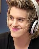 se o @thomasrestart é seu lorin segue aqui!!
FC criado para todos as fãs da @rockrestart
since:09/01/11