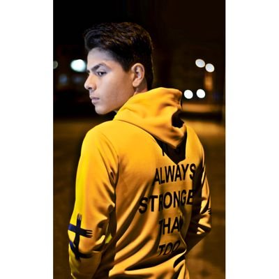 its_meshy2's profile picture. ‏‏𝑴𝑵'𝑿™🔻🐺
•
◇𝒈𝒓𝒂𝒑𝒉𝒊𝒄 𝒅𝒆𝒔𝒈𝒊𝒏𝒆𝒓◇
•

 سَنگین بآش؛ 
   سَبک هارو بآد میبَره🍃