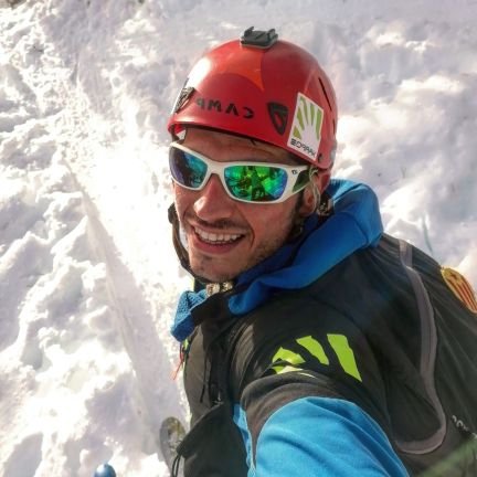 Tècnic d'esports en el medi natural⛰️ i tècnic en emergències sanitaries🚑. Competint en raids d'aventura i proves de muntanya.