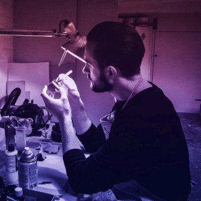 Director of Mother Ultimate; an indie studio making mass produced & one-off games & experiences from hardware, electronics & code. BAFTA. RNLI. He/him.