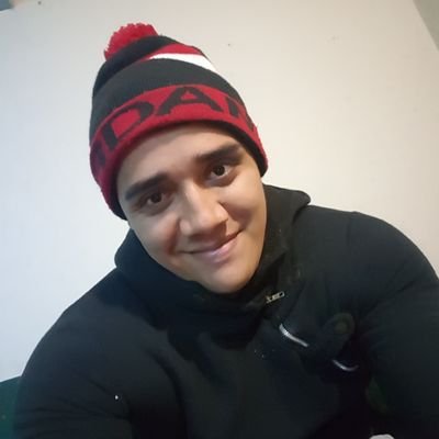 soy de los que pocos aman otros me odian pero al final todos sienten algo por mi