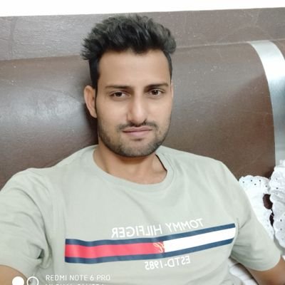 0iuQJn45F1A1KSo's profile picture. मैं साधारण लेकिन गंभीरता का धनी हूँ |