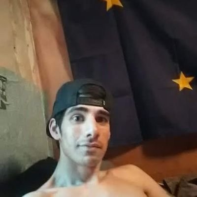 Brandonhoy10's profile picture. 