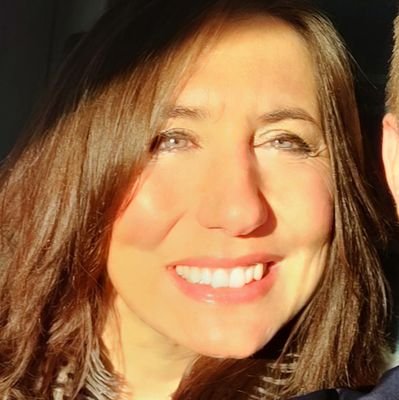 A #London based #decluttering & #organising service. Non-judgemental, sensitive service to organise your personal effects & help you regain control in your life