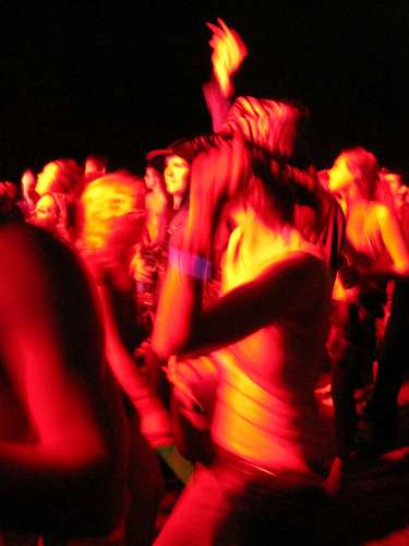 DaniRochon's profile picture. Live music lover, education researcher/dreamer, Island girl, multilinguist, part-time hula hooper.