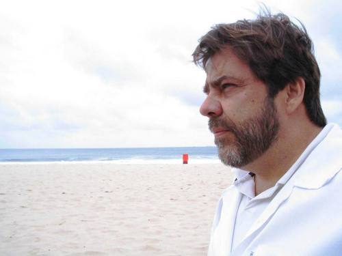 DiLUTANO's profile picture. Médico Veterinário, Advogado, Professor de Língua Portuguesa e Literatura.