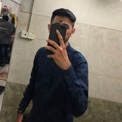 vshankarvelu7's profile picture. I have friends in spite of myself.