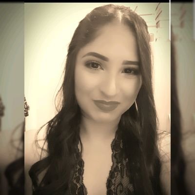 AlexandraRecal2's profile picture. Licenciada en Comercio Internacional, Magíster en Administración y Dirección Financiera.