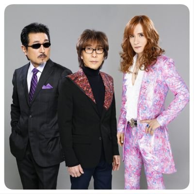 高校三年生でございます!
年も年でありますので楽器を弾いたりドラムをポンスカ叩いたりしている所です。
THE ALFEE BABYMETAL, X JAPAN、LUNA SEA YOSHIKI様 HIDEなどを敬愛
自分もいつか人の心を動かせるようになりたいです!