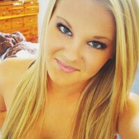 Tiffini Shae ☮ (@salutethisclit) 's Twitter Profile
