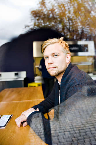 oysteinalsos's profile picture. Fra Lofoten. Gitar i Lyse Netter. Musikk, LFC, Folk, Popkultur.